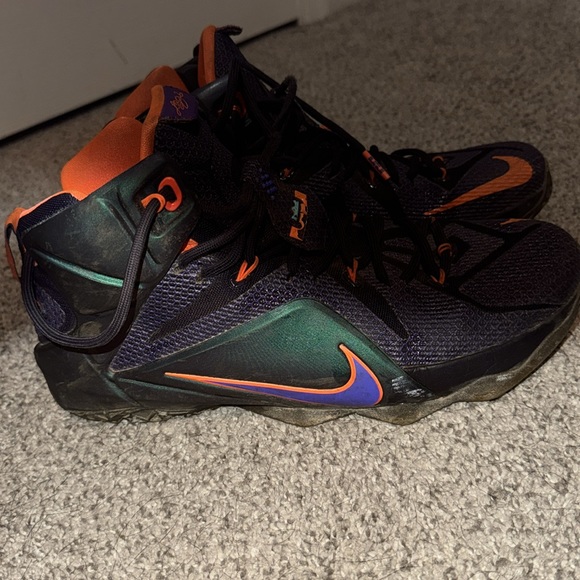 Nike Lebron 12 - Picture 3 of 8